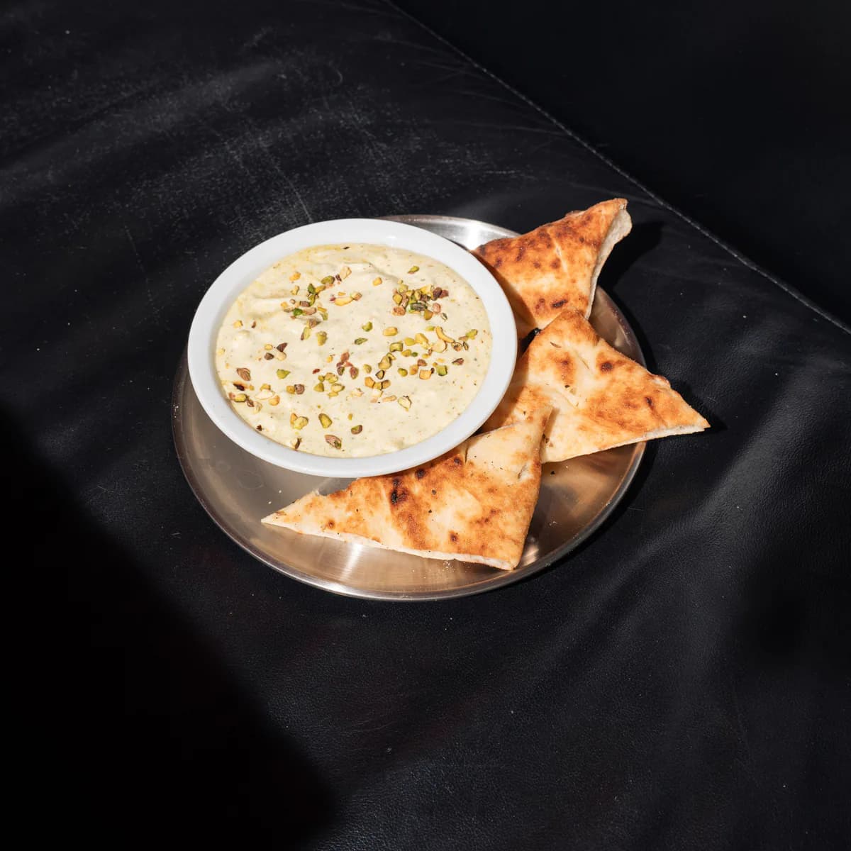 STRACCIATELLA E PESTO DI PISTACCHIO